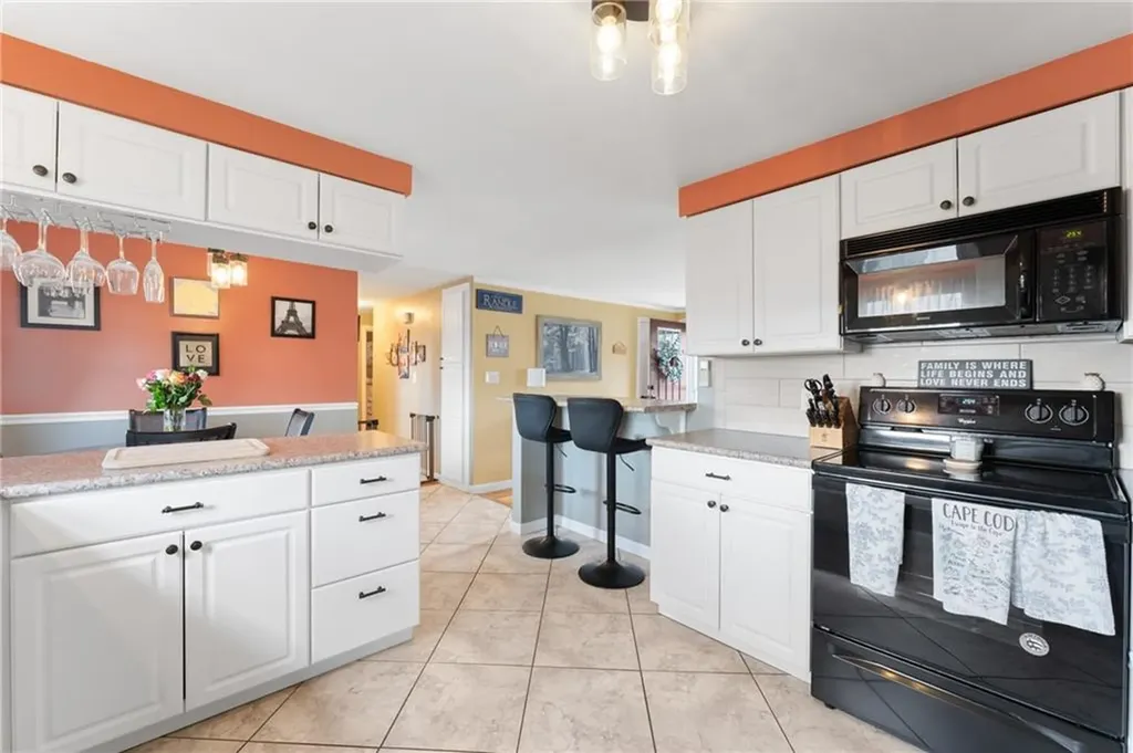 15 Green Street Cumberland RI 02864