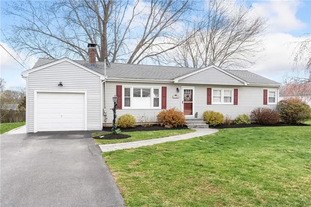 15 Green Street Cumberland RI 02864