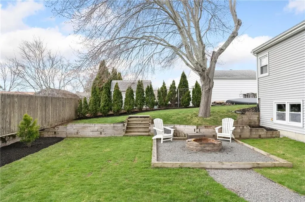 15 Green Street Cumberland RI 02864