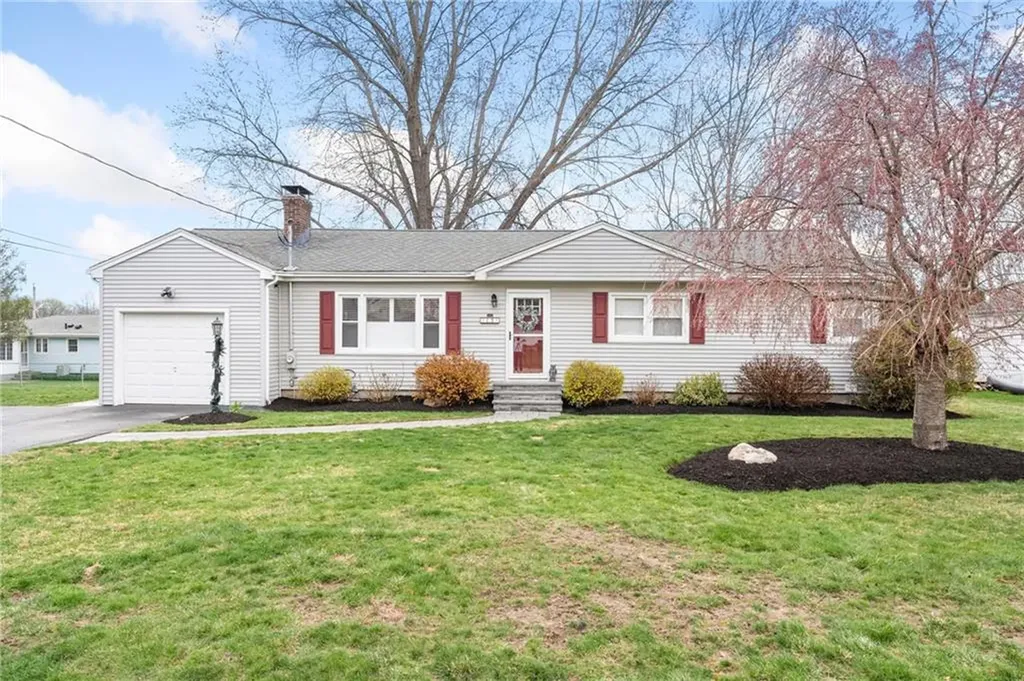 15 Green Street Cumberland RI 02864