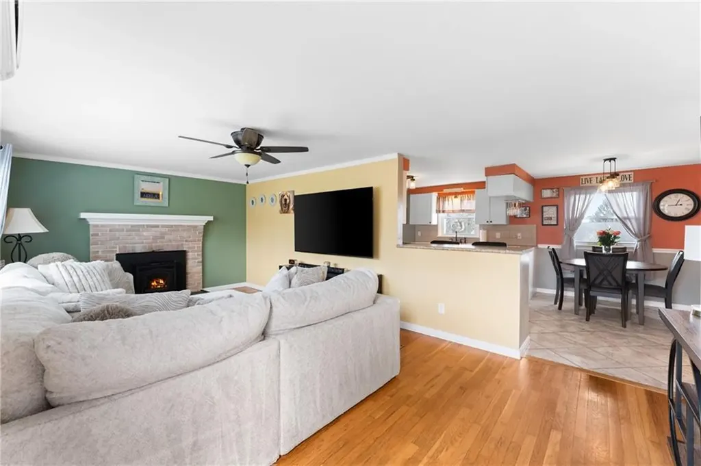 15 Green Street Cumberland RI 02864