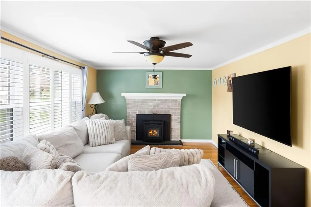 15 Green Street Cumberland RI 02864