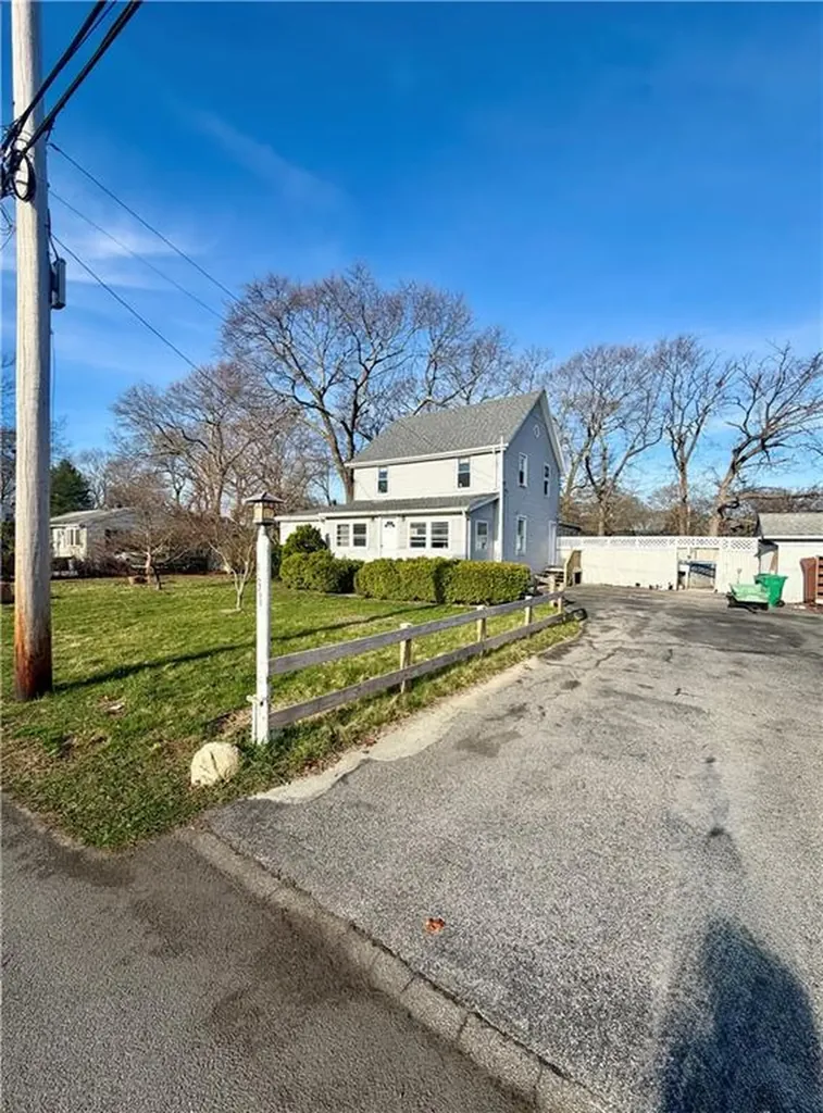 131 Canfield Avenue Warwick RI 02889