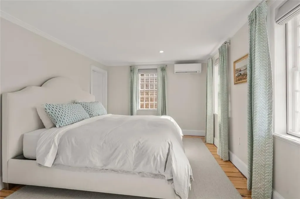 30 Thames Street Newport RI 02840