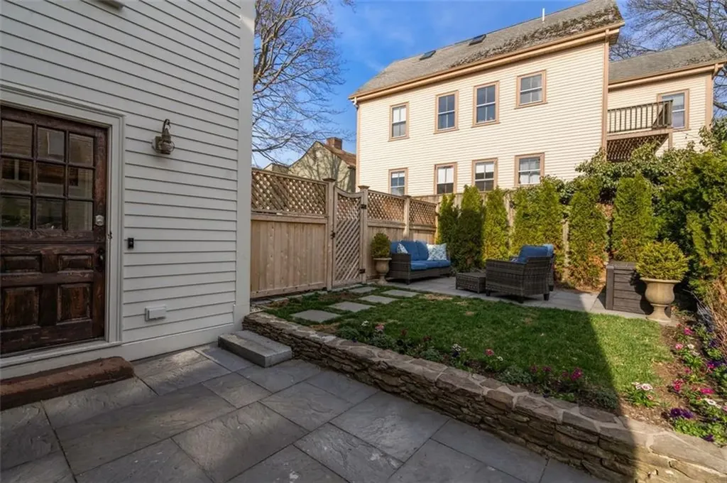 30 Thames Street Newport RI 02840
