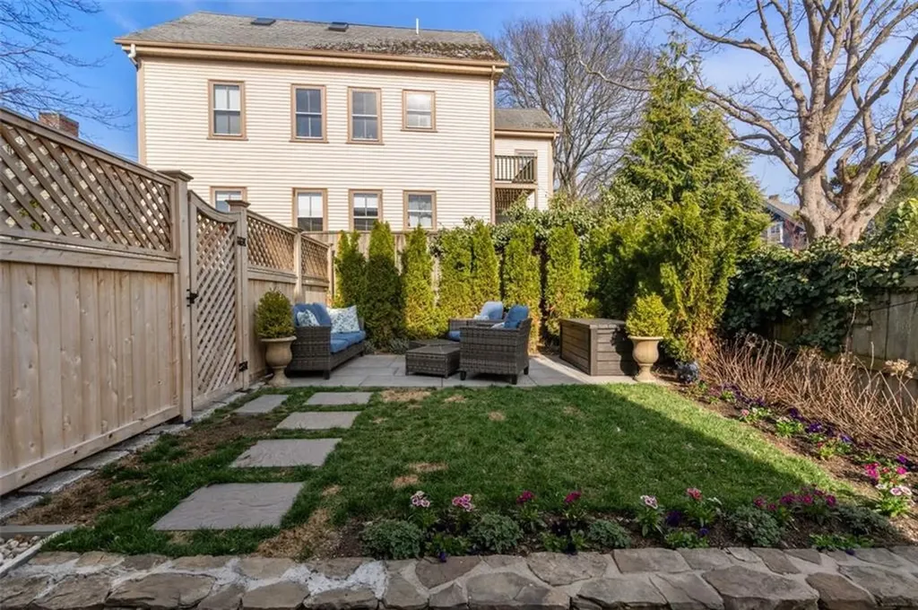 30 Thames Street Newport RI 02840