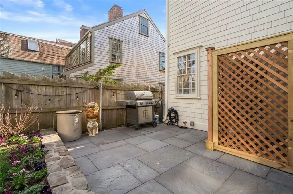 30 Thames Street Newport RI 02840