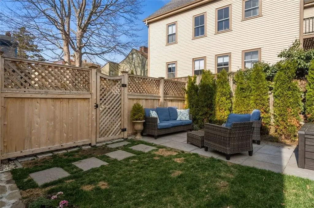 30 Thames Street Newport RI 02840
