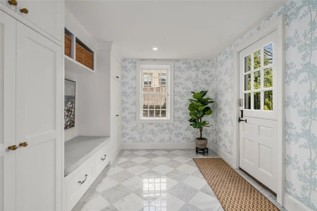 30 Thames Street Newport RI 02840