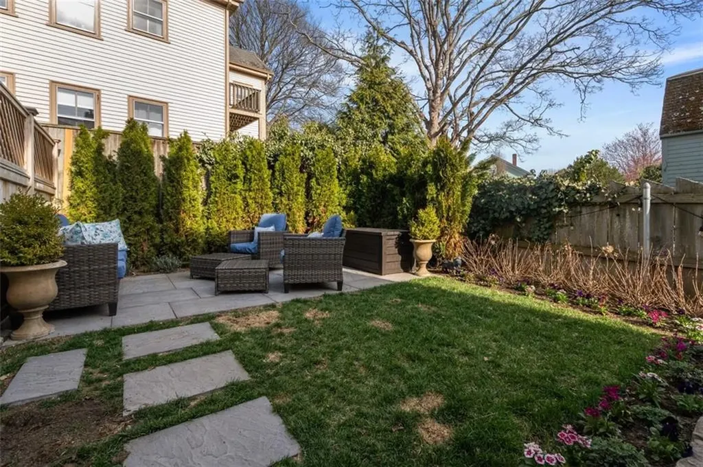 30 Thames Street Newport RI 02840