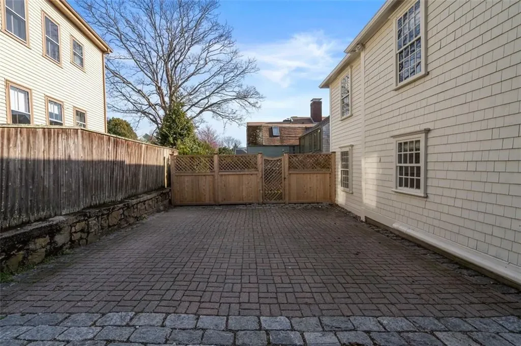30 Thames Street Newport RI 02840