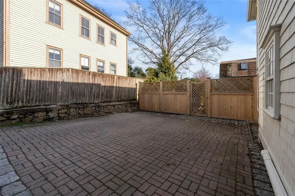 30 Thames Street Newport RI 02840