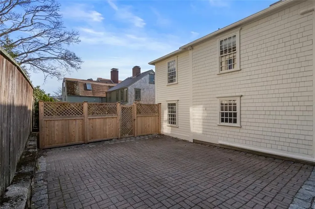 30 Thames Street Newport RI 02840