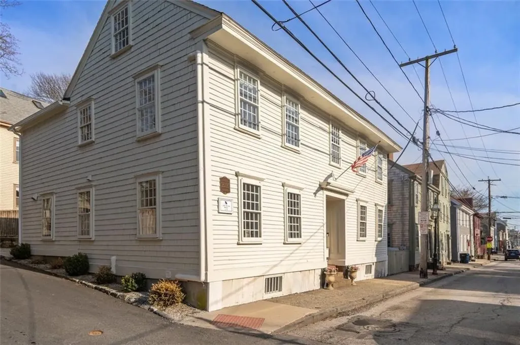 30 Thames Street Newport RI 02840