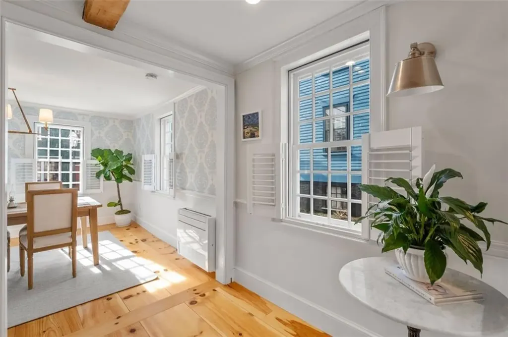 30 Thames Street Newport RI 02840