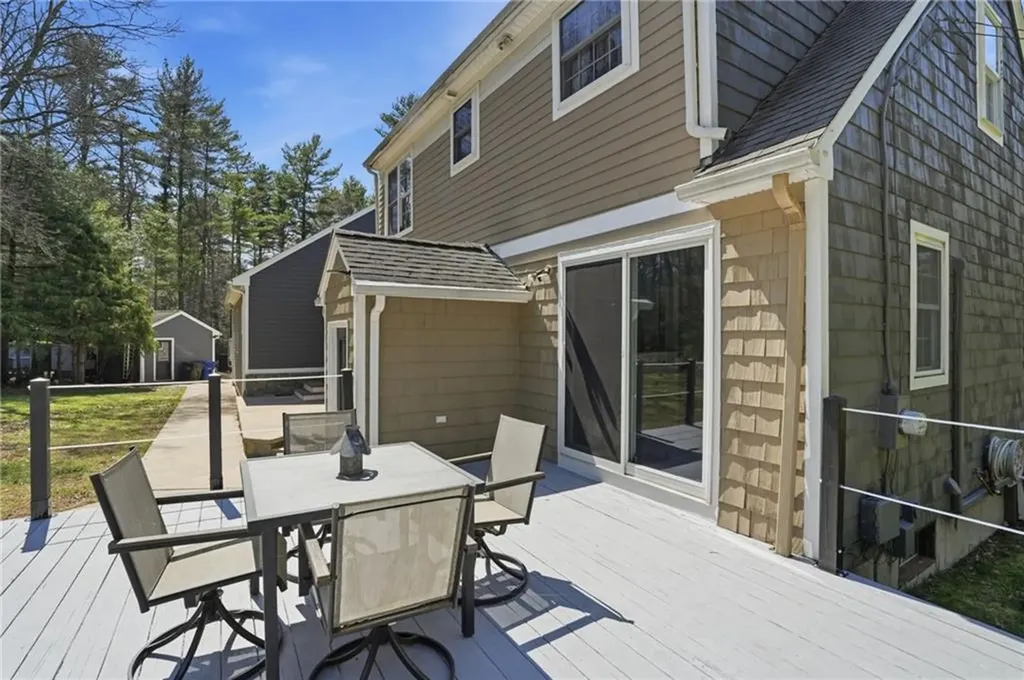 6 Highland Trail Richmond RI 02832