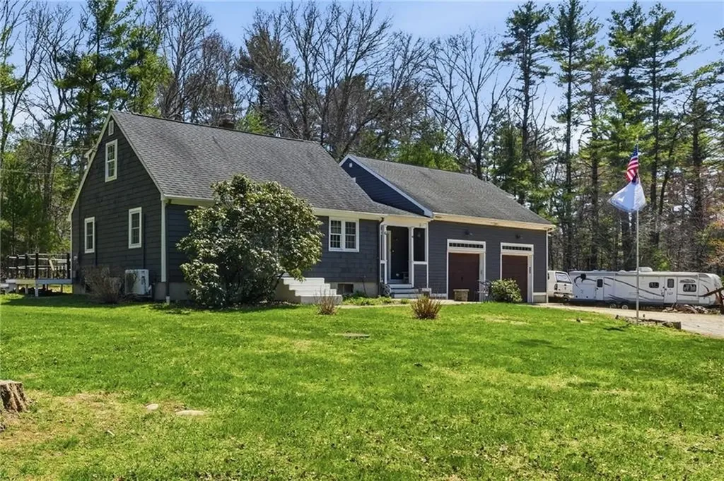 6 Highland Trail Richmond RI 02832
