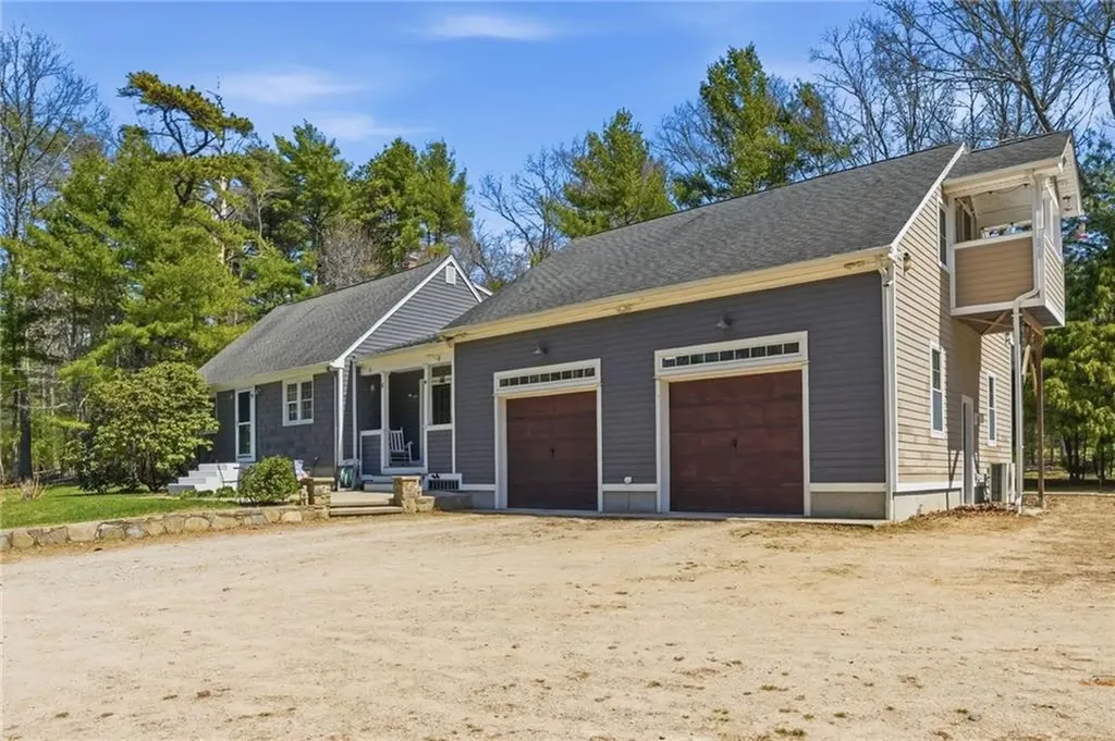 6 Highland Trail Richmond RI 02832