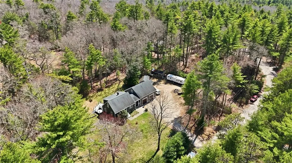 6 Highland Trail Richmond RI 02832