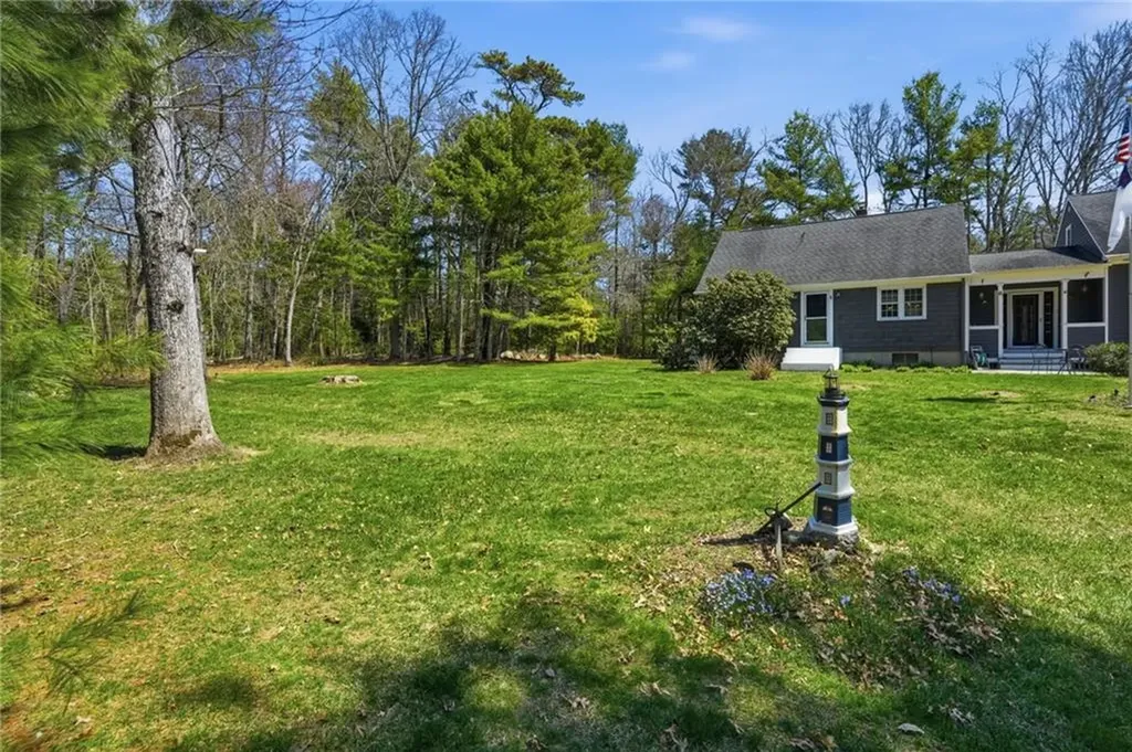 6 Highland Trail Richmond RI 02832