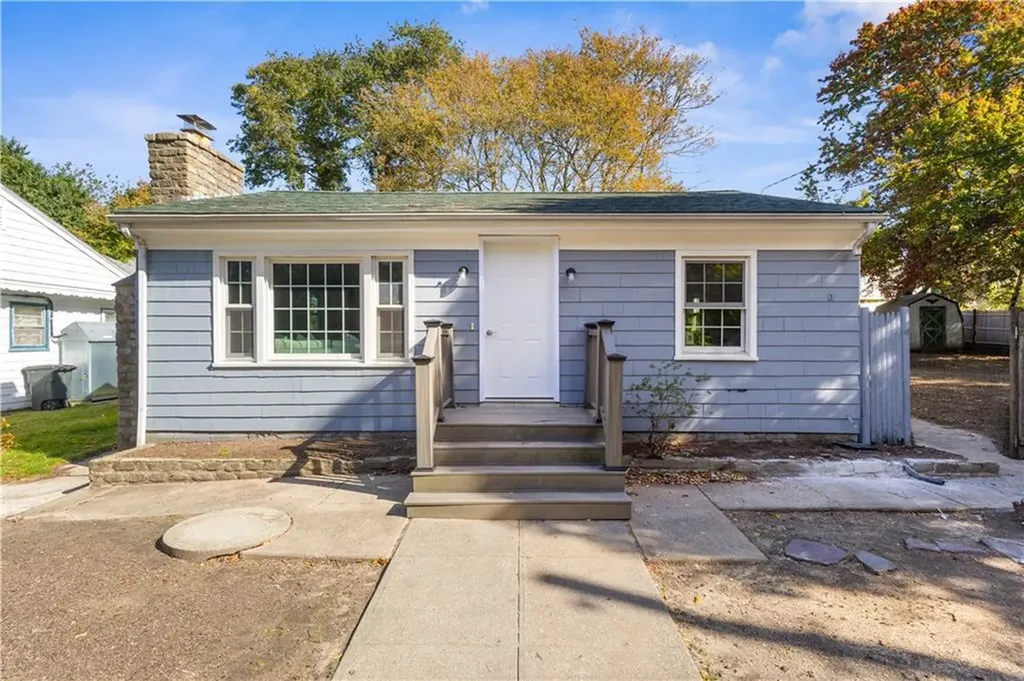 400 Schooner Avenue Jamestown RI 02835