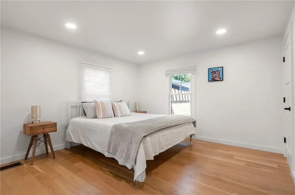 14 Robsinson Street Narragansett RI 02882