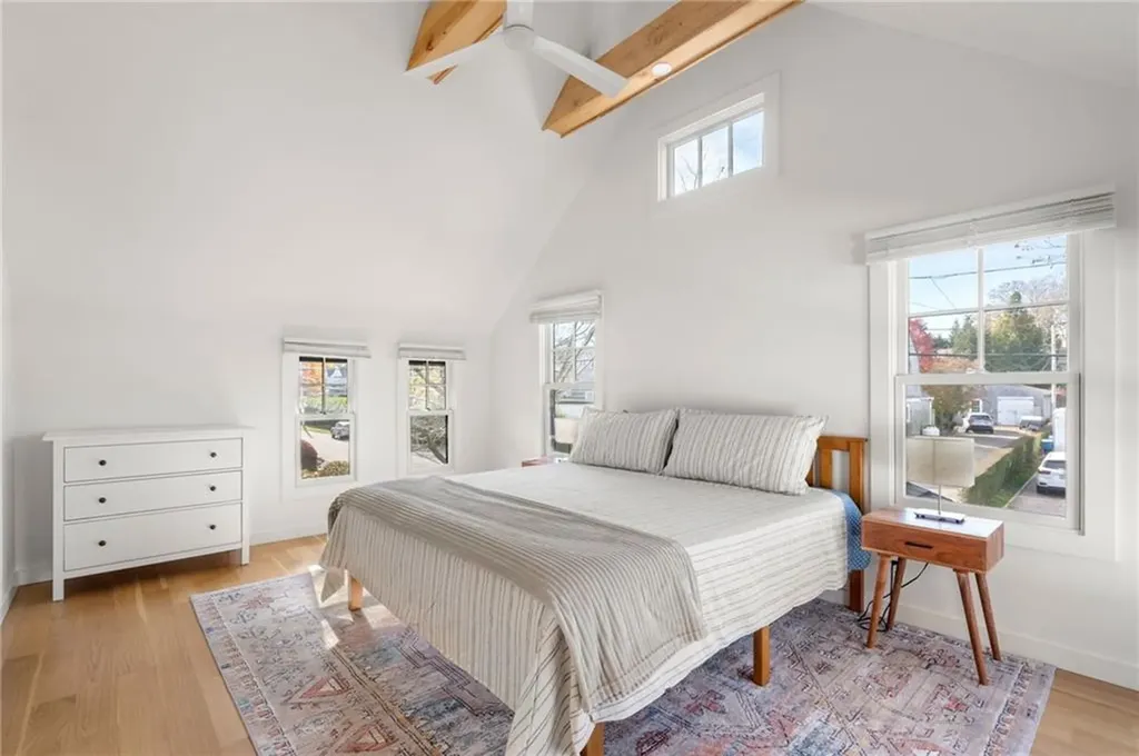 14 Robsinson Street Narragansett RI 02882