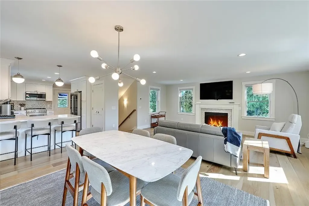 137 Rosebriar Avenue South Kingstown RI 02879
