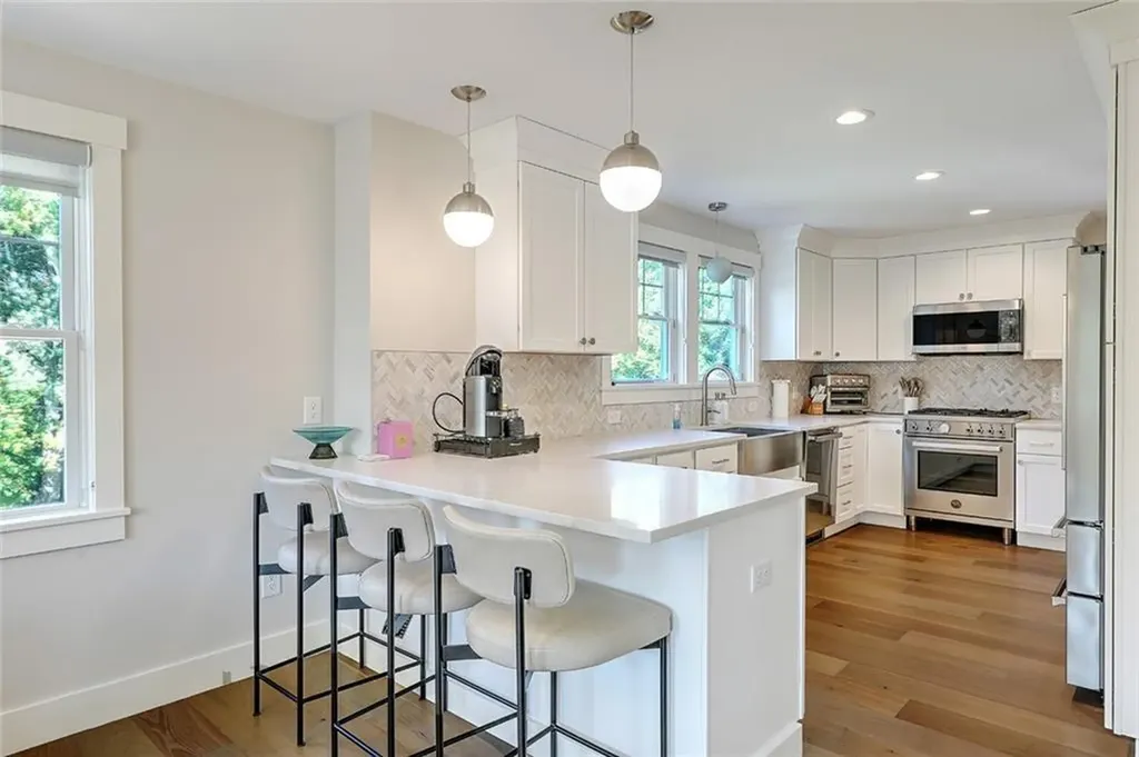 137 Rosebriar Avenue South Kingstown RI 02879
