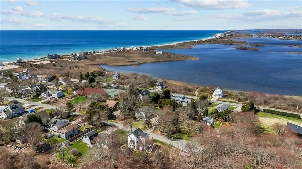 137 Rosebriar Avenue South Kingstown RI 02879