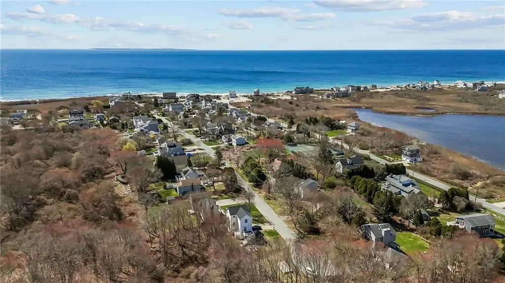 137 Rosebriar Avenue South Kingstown RI 02879