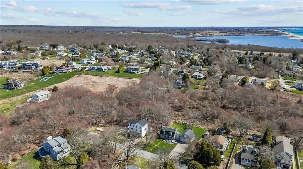 137 Rosebriar Avenue South Kingstown RI 02879