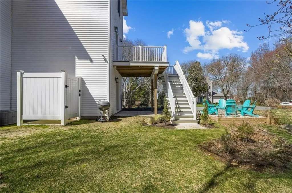 137 Rosebriar Avenue South Kingstown RI 02879