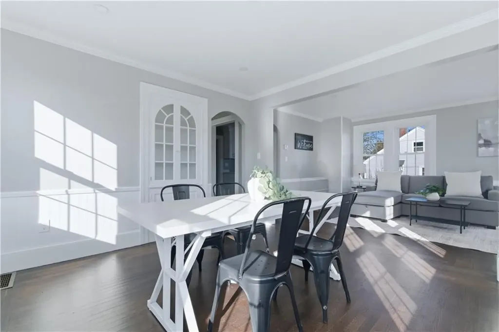 220 Vincent Avenue East Providence RI 02914