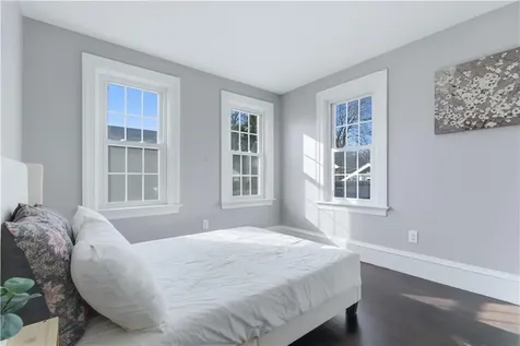 220 Vincent Avenue East Providence RI 02914