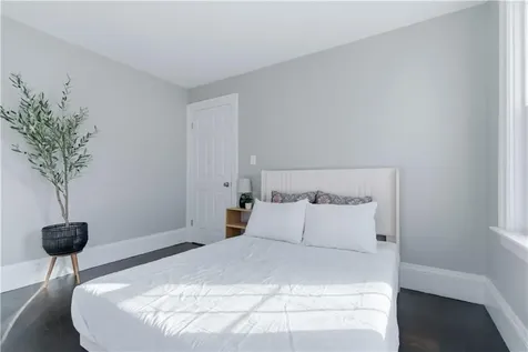 220 Vincent Avenue East Providence RI 02914