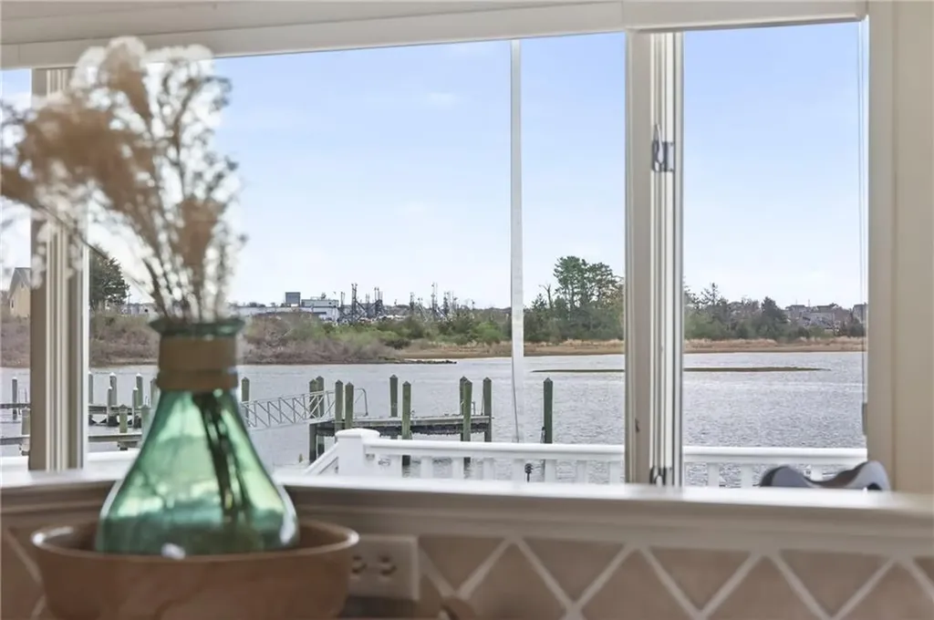 30 Dory Court South Kingstown RI 02879
