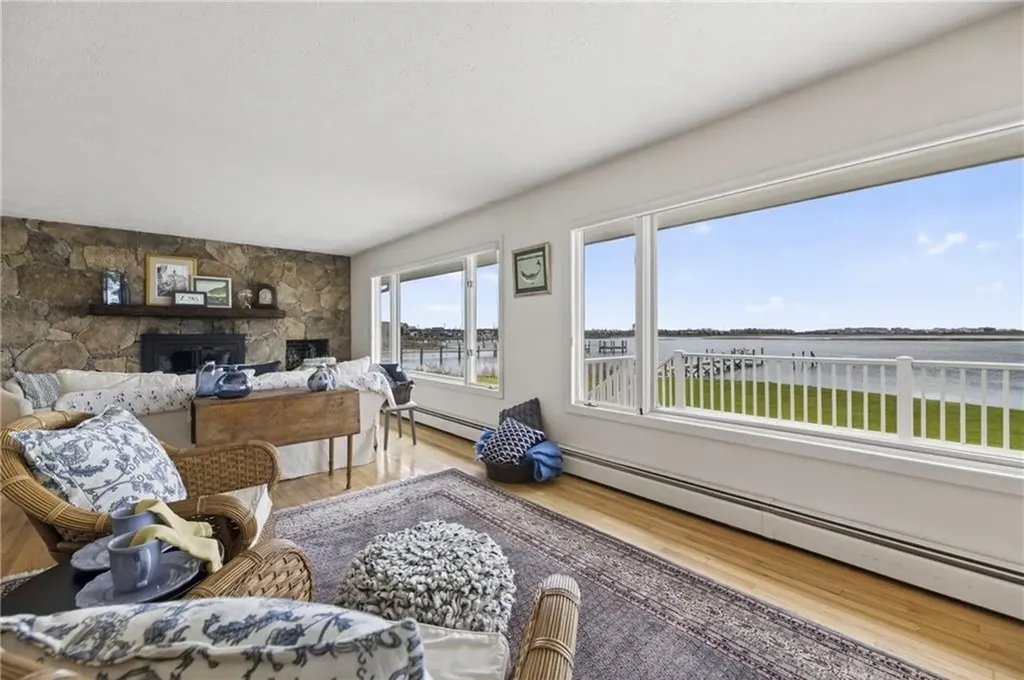 30 Dory Court South Kingstown RI 02879