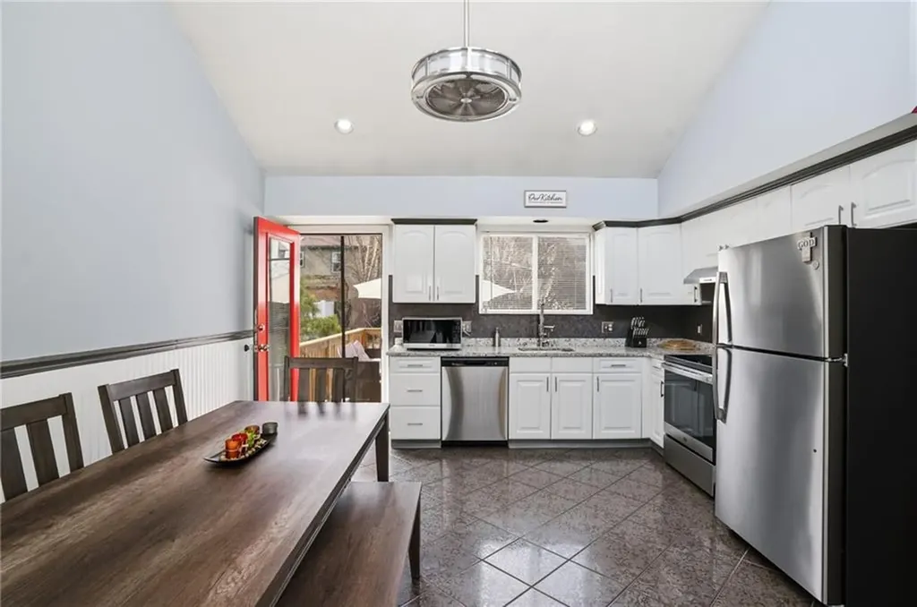 76 Myra Street Providence RI 02909