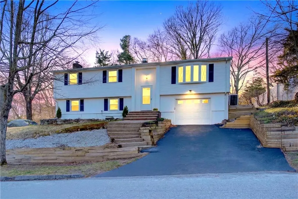 155 Birkshire Drive Warwick RI 02886