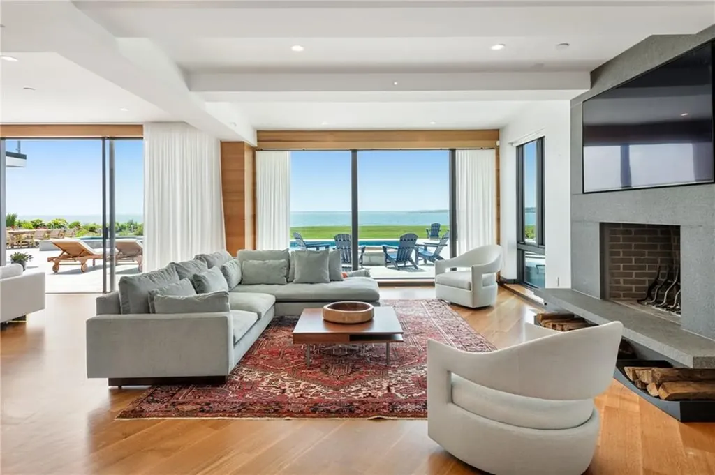 511 Ocean Avenue Newport RI 02840