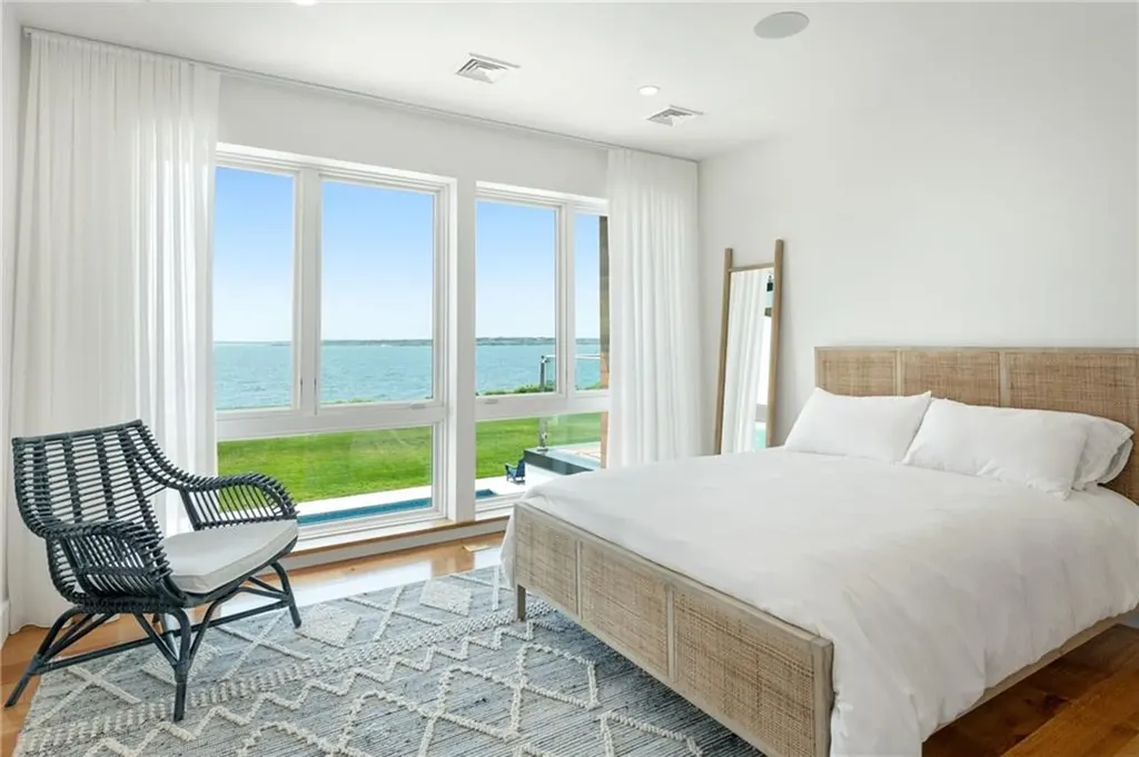 511 Ocean Avenue Newport RI 02840