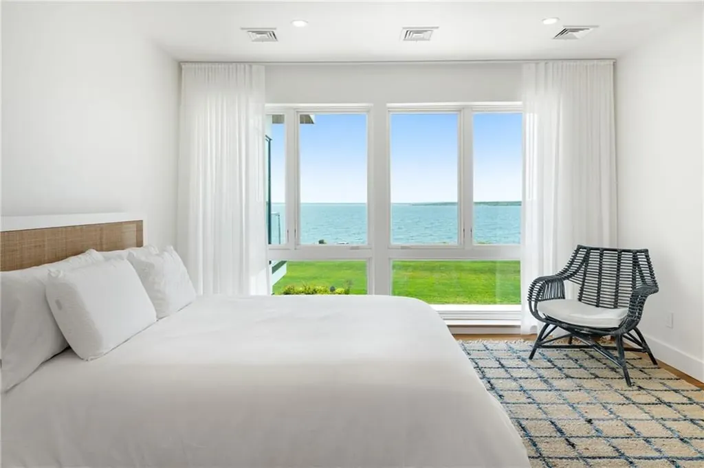 511 Ocean Avenue Newport RI 02840