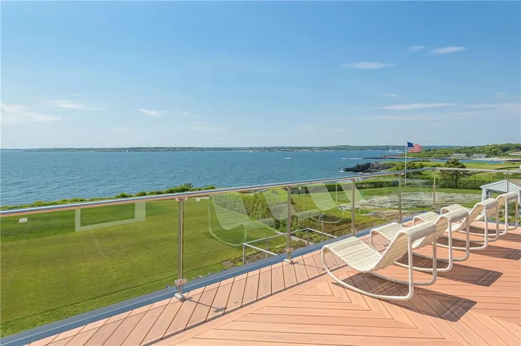 511 Ocean Avenue Newport RI 02840