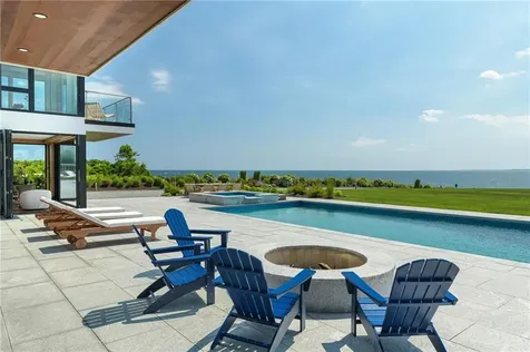 511 Ocean Avenue Newport RI 02840