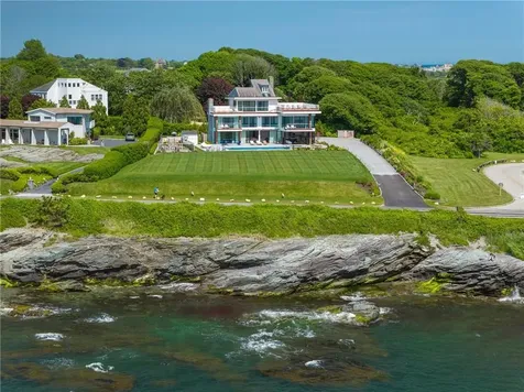 511 Ocean Avenue Newport RI 02840