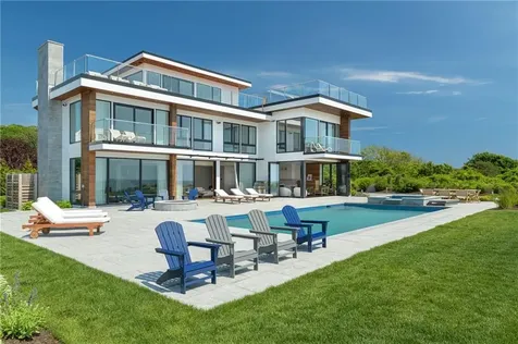 511 Ocean Avenue Newport RI 02840
