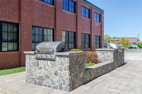 25 Eagle Street Providence RI 02908