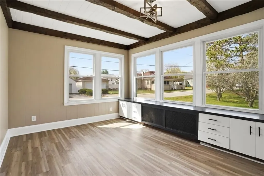 84 Crest Road North Smithfield RI 02896