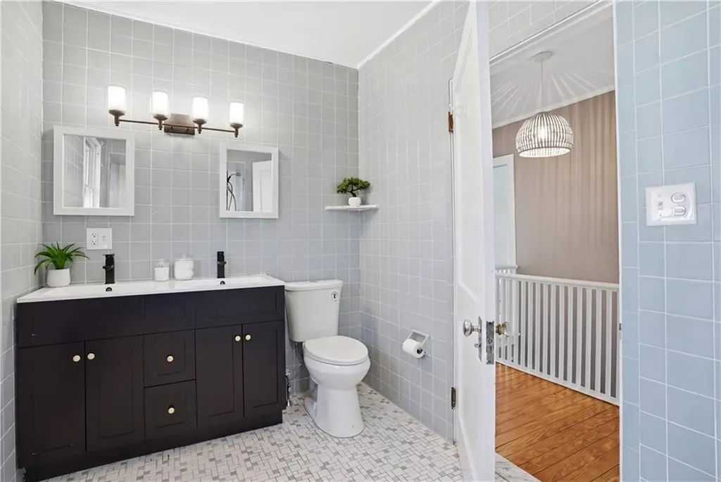 84 Crest Road North Smithfield RI 02896